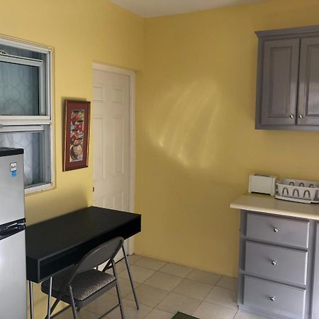 Brittany Manor Retreat Daire Kingston Dış mekan fotoğraf