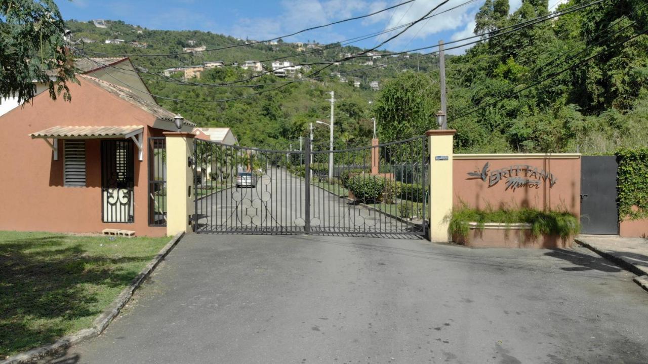 Brittany Manor Retreat Daire Kingston Dış mekan fotoğraf