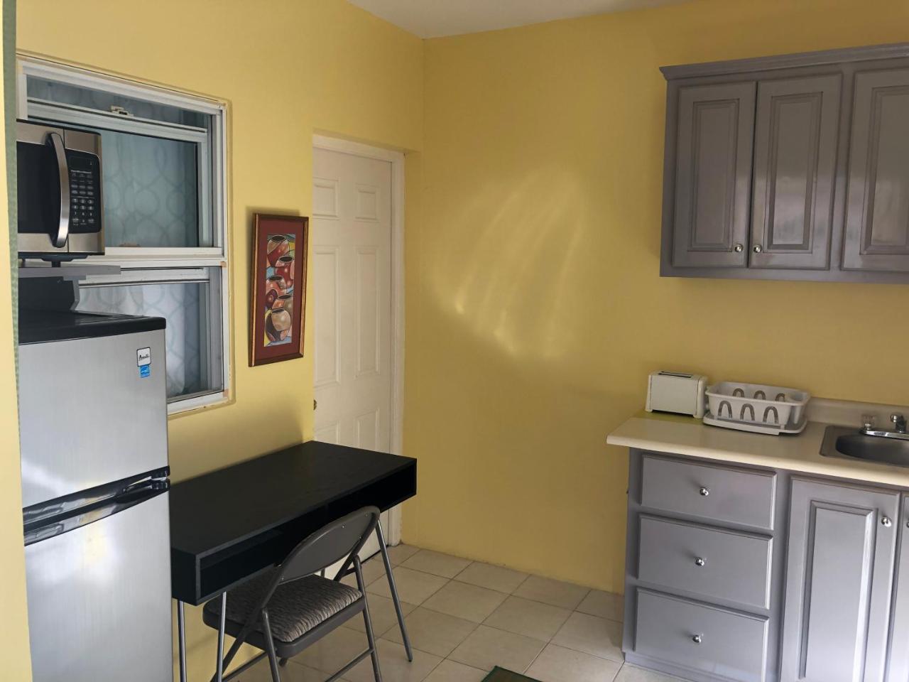 Brittany Manor Retreat Daire Kingston Dış mekan fotoğraf
